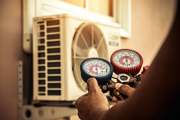 Professional Ac Installation technician working in Saunderstown, RI
